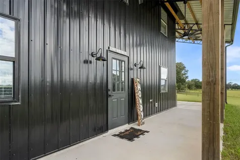 23220 NW 27th Street Morriston FL 32668
