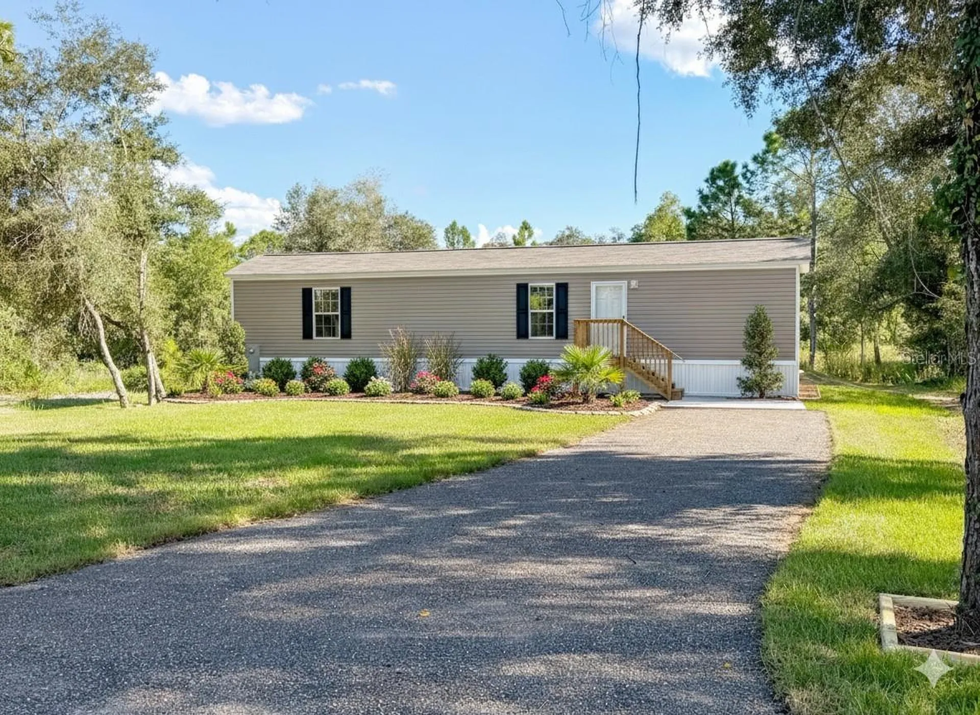 9448 Rousseau Street Webster FL 33597