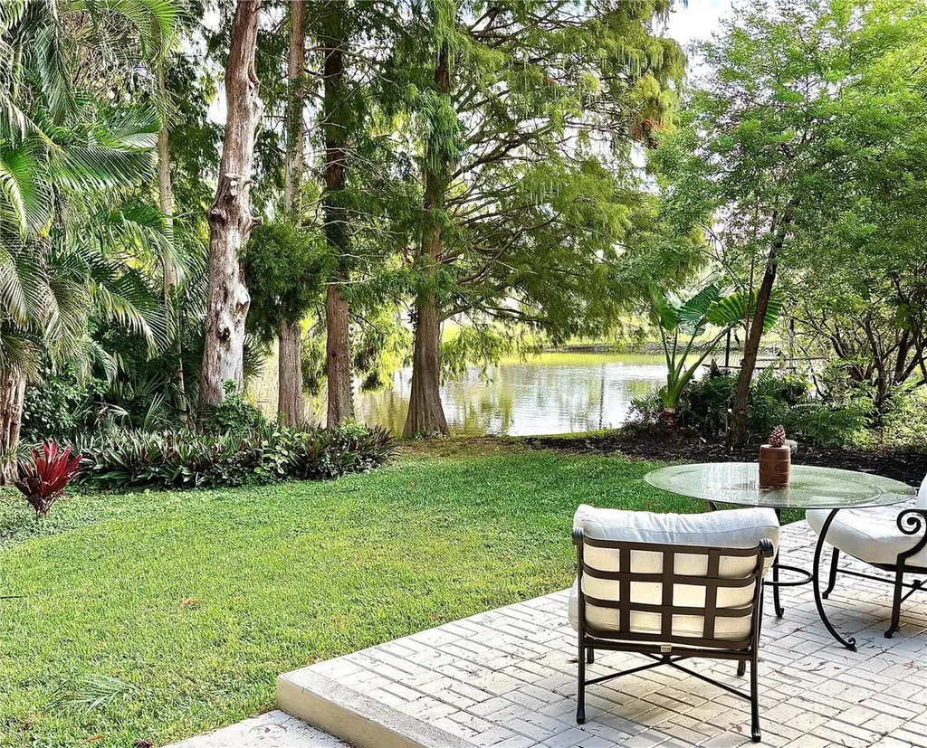 635 Florenz Circle NE St Petersburg FL 33703