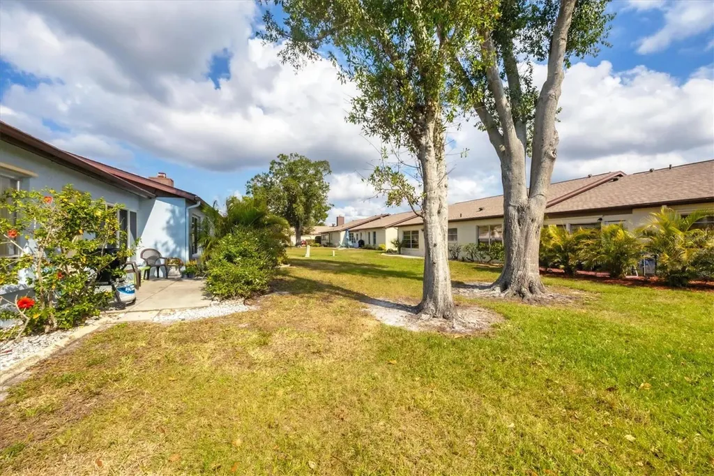 610 Apple Lane Englewood FL 34223