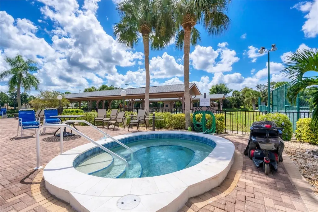 610 Apple Lane Englewood FL 34223