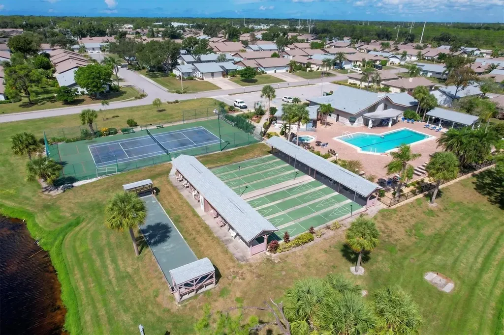 610 Apple Lane Englewood FL 34223
