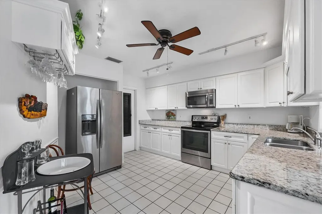 610 Apple Lane Englewood FL 34223