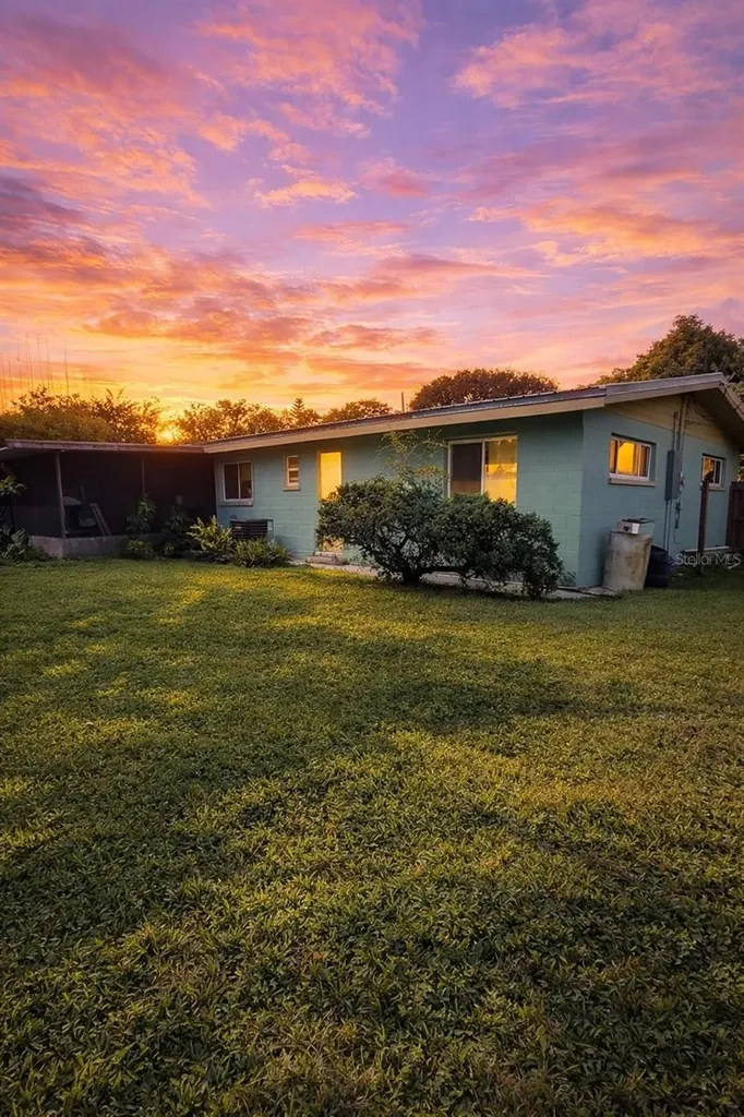 617 Goodwin Avenue New Smyrna Beach FL 32169