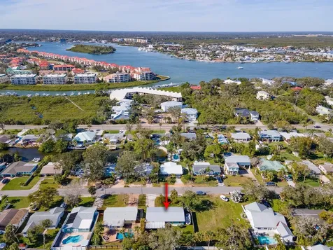 617 Goodwin Avenue New Smyrna Beach FL 32169