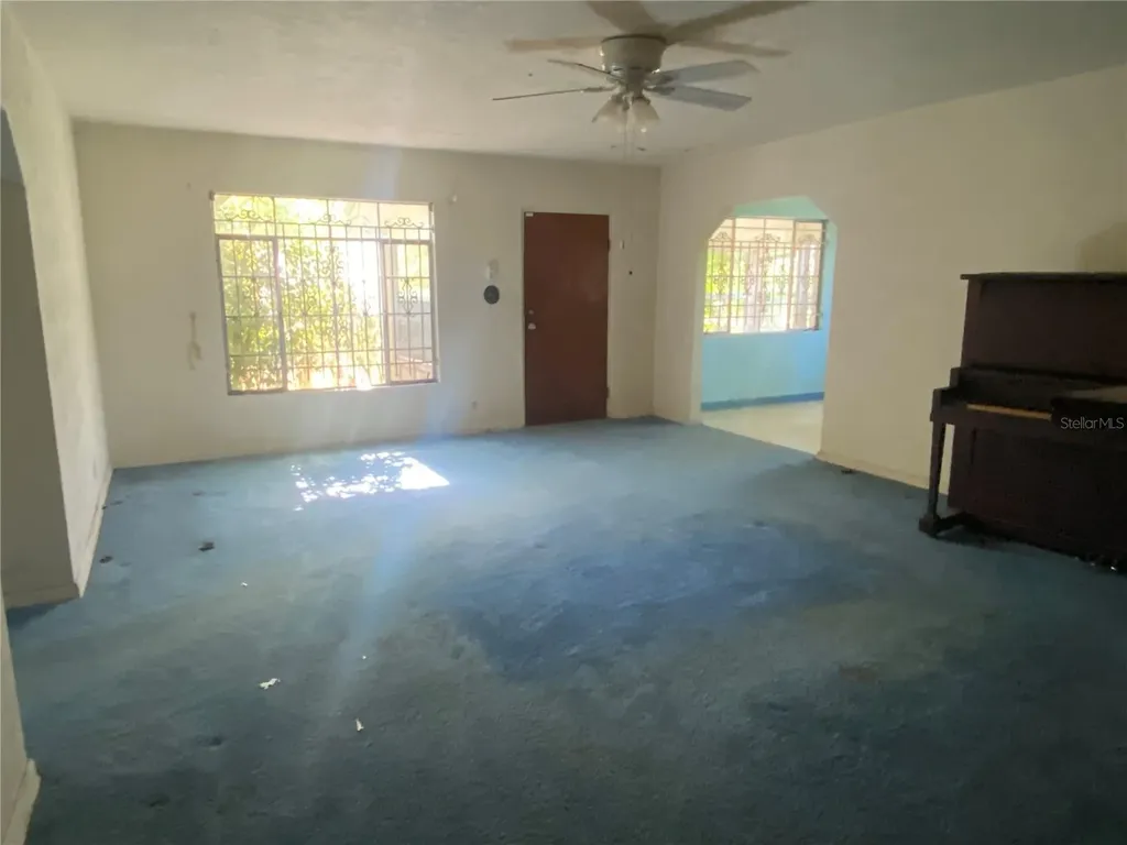805 W 129th Avenue Tampa FL 33612