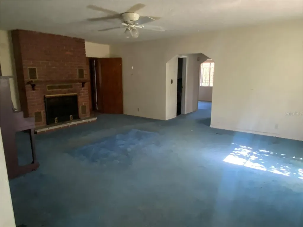 805 W 129th Avenue Tampa FL 33612
