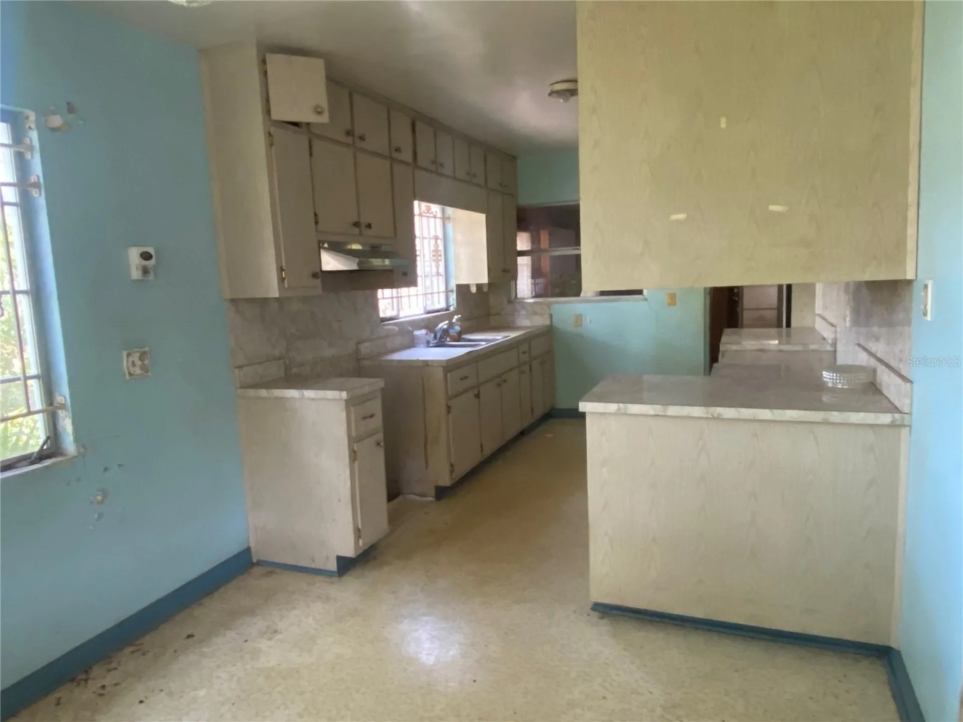 805 W 129th Avenue Tampa FL 33612