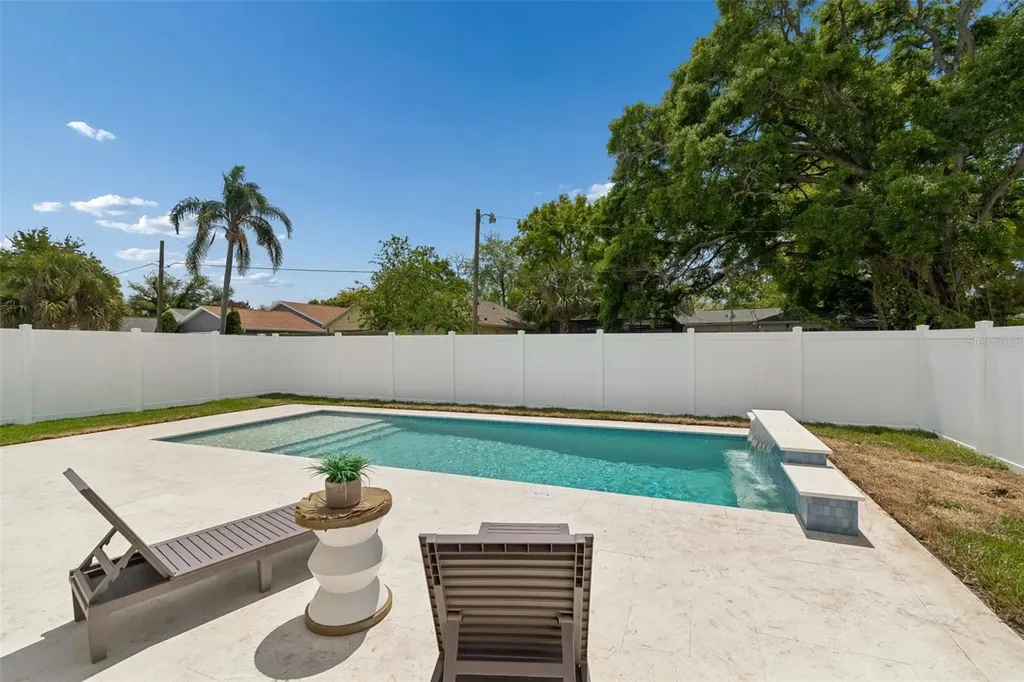 810 W Braddock Street Tampa FL 33603