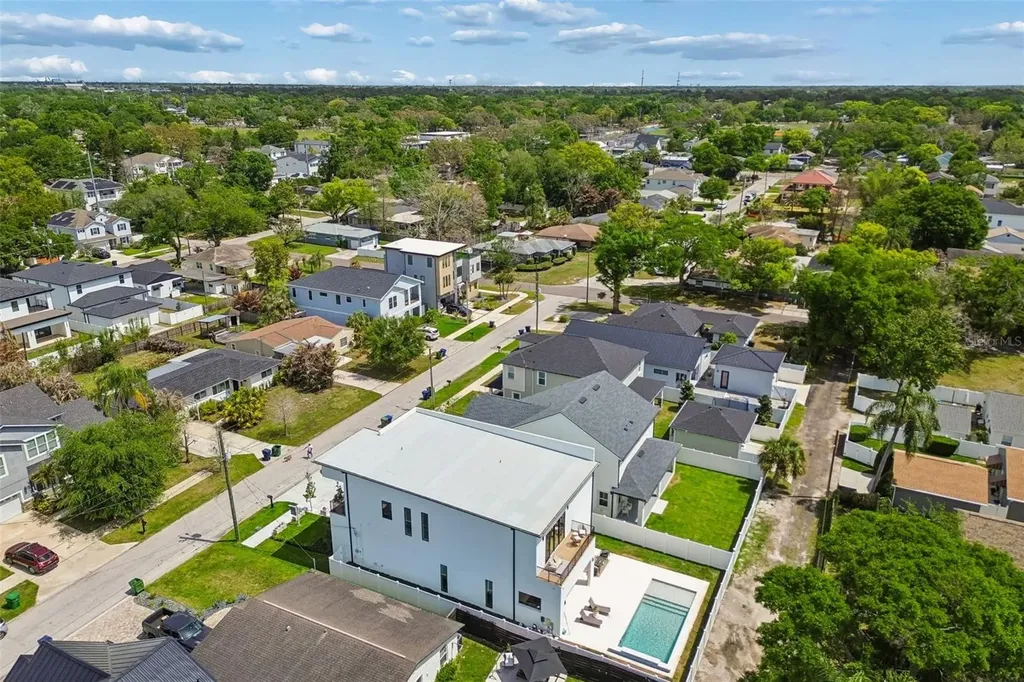 810 W Braddock Street Tampa FL 33603