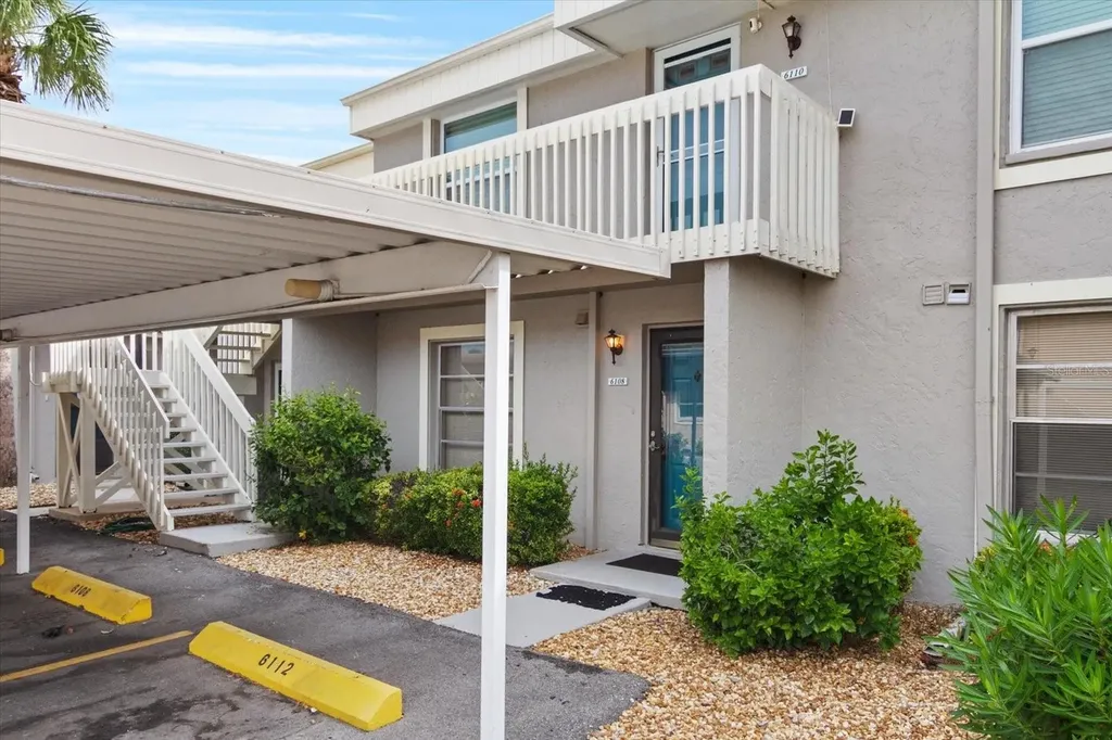 6108 7th Avenue W Bradenton FL 34209