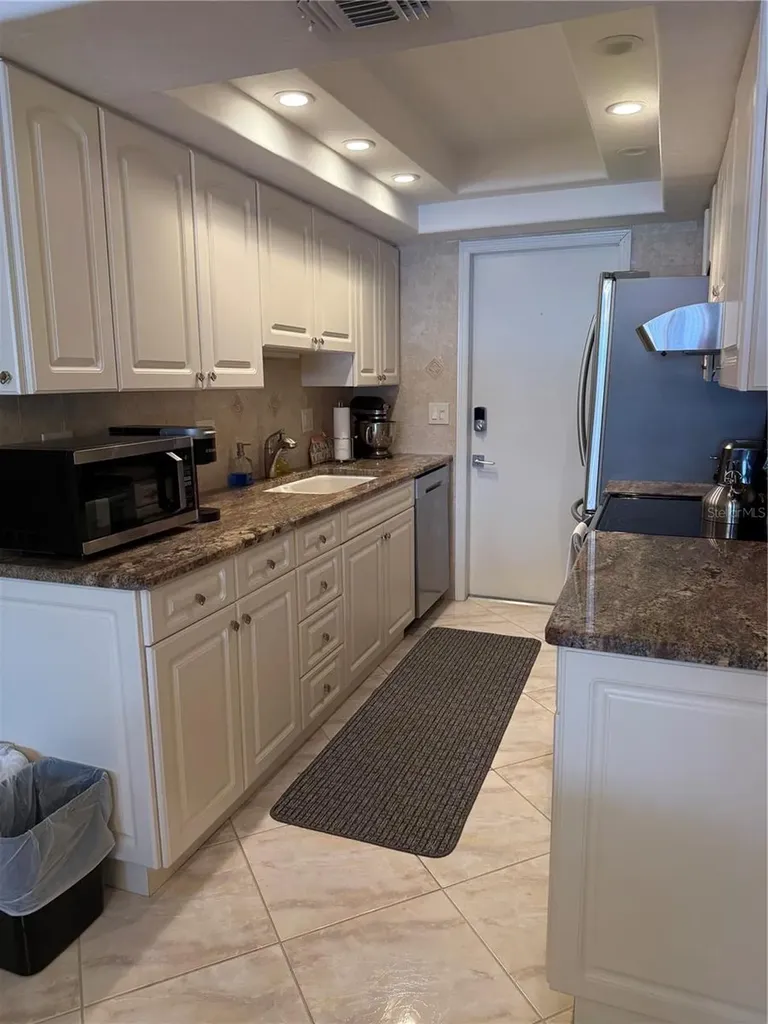 3806 Gulf Of Mexico Drive Longboat Key FL 34228