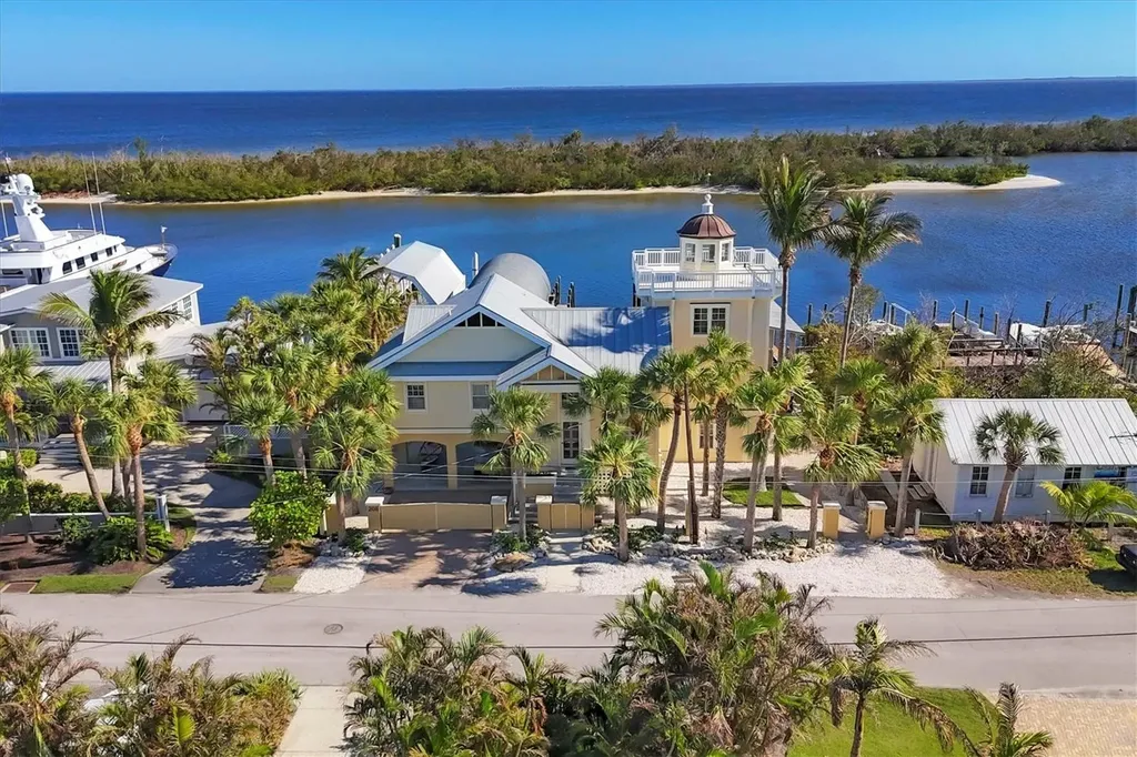 208 Harbor Drive Boca Grande FL 33921