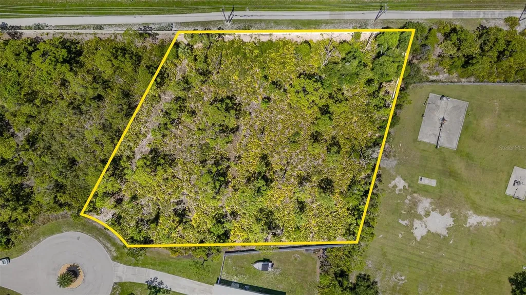 9437 Treasure Lake Court St James City FL 33956