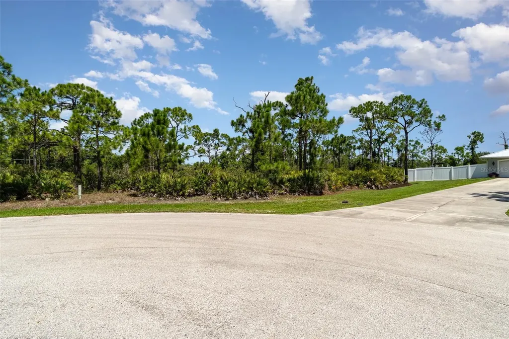 9437 Treasure Lake Court St James City FL 33956