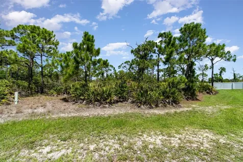 9437 Treasure Lake Court St James City FL 33956