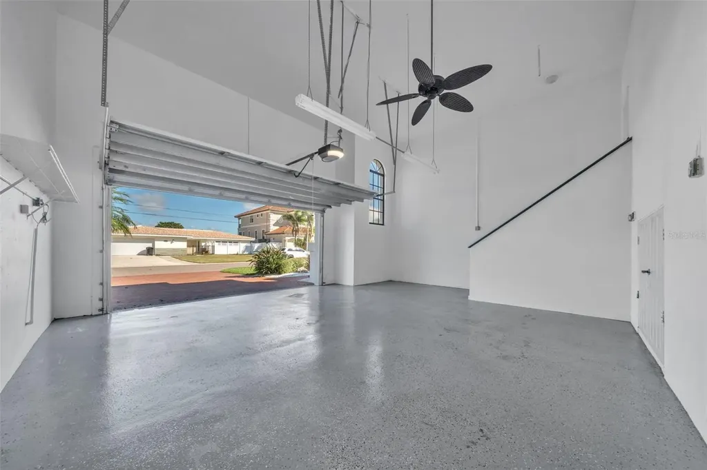 112 Leeward Island Clearwater FL 33767