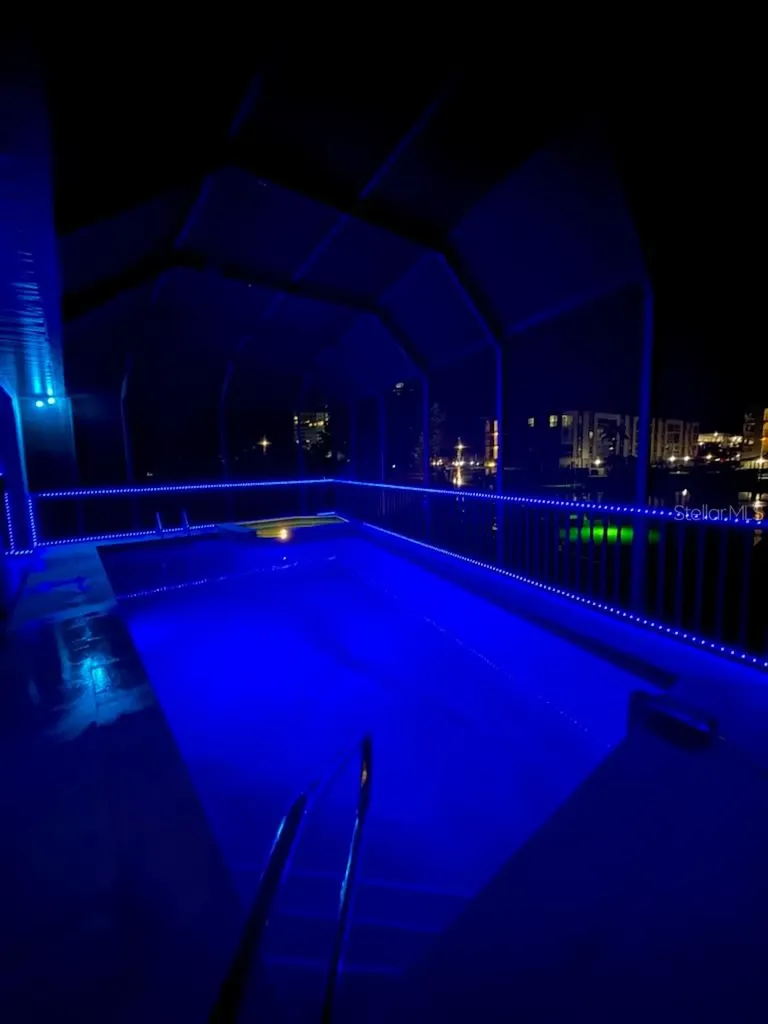 112 Leeward Island Clearwater FL 33767