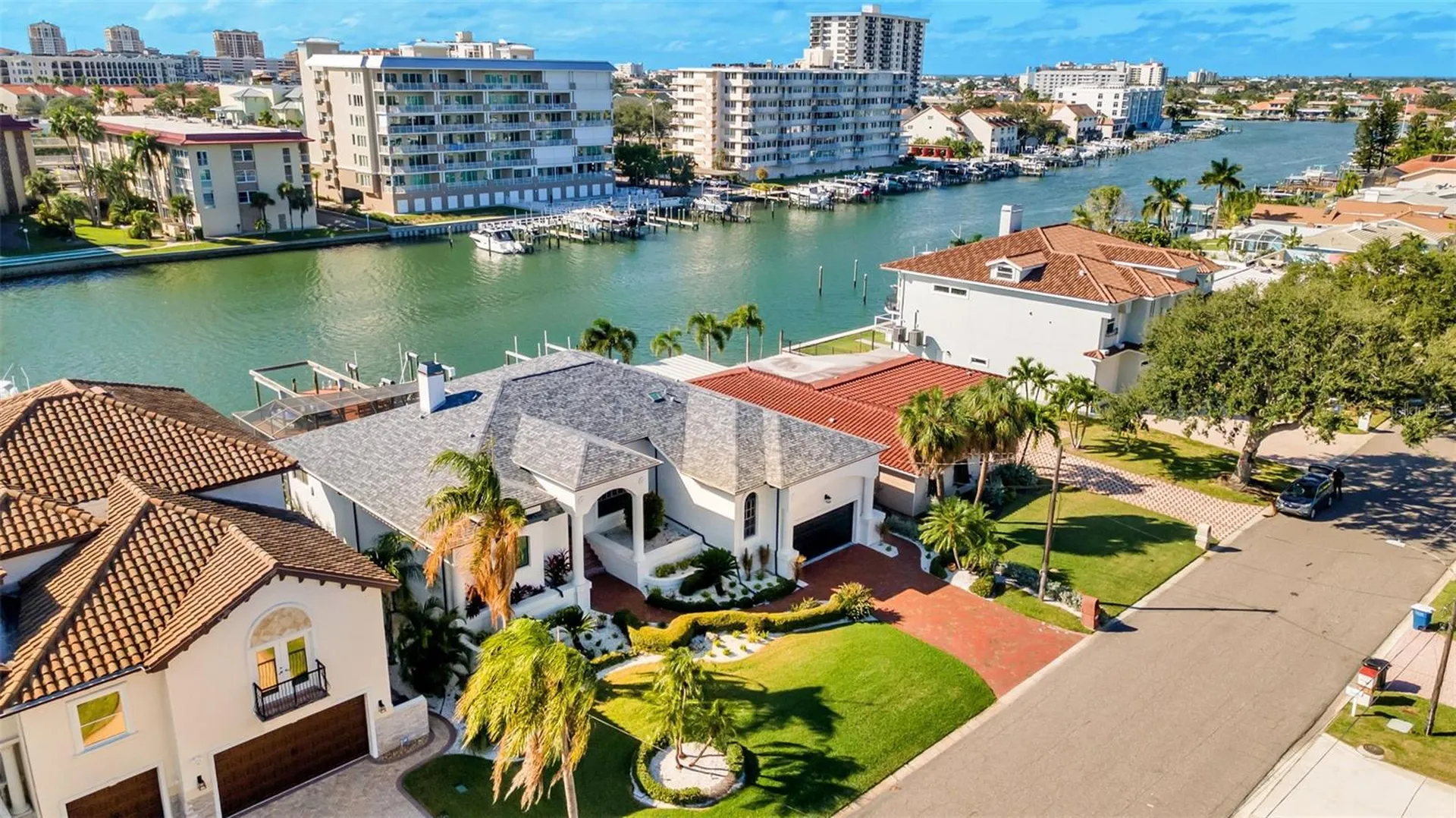 112 Leeward Island Clearwater FL 33767