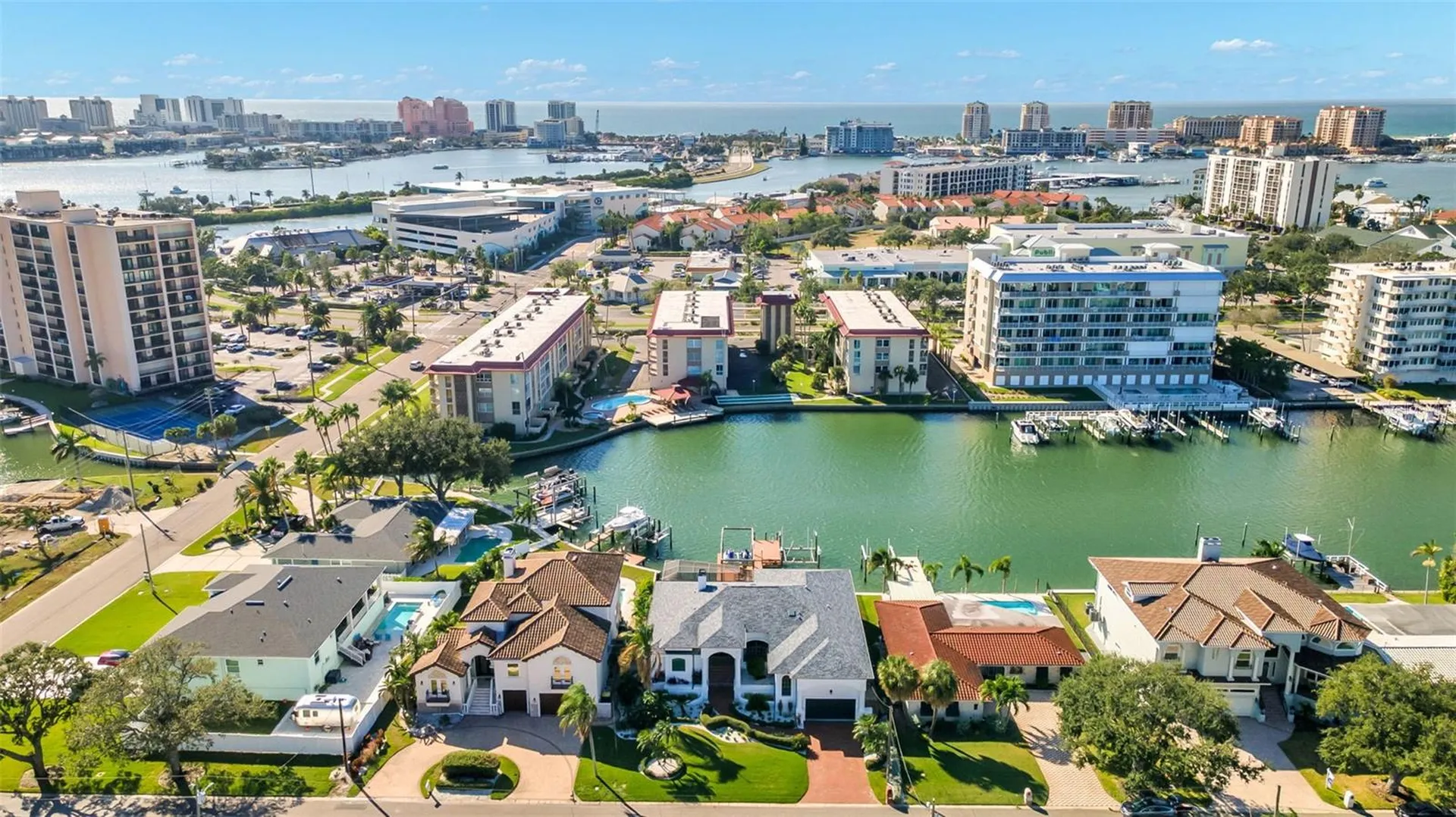 112 Leeward Island Clearwater FL 33767