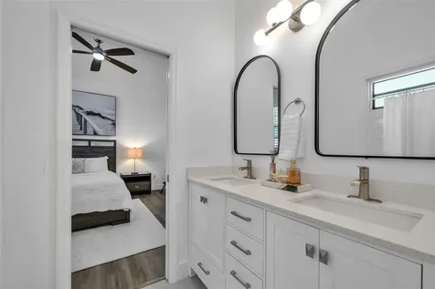 112 Leeward Island Clearwater FL 33767