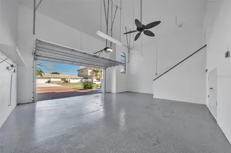 112 Leeward Island Clearwater FL 33767