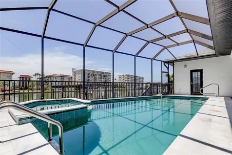 112 Leeward Island Clearwater FL 33767
