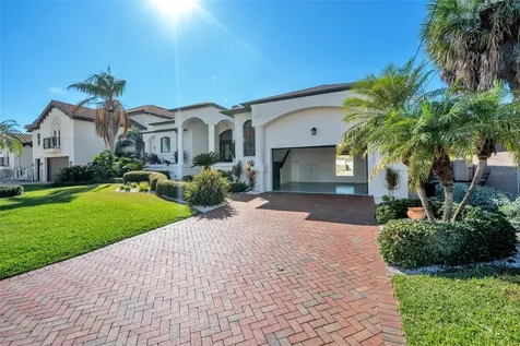 112 Leeward Island Clearwater FL 33767