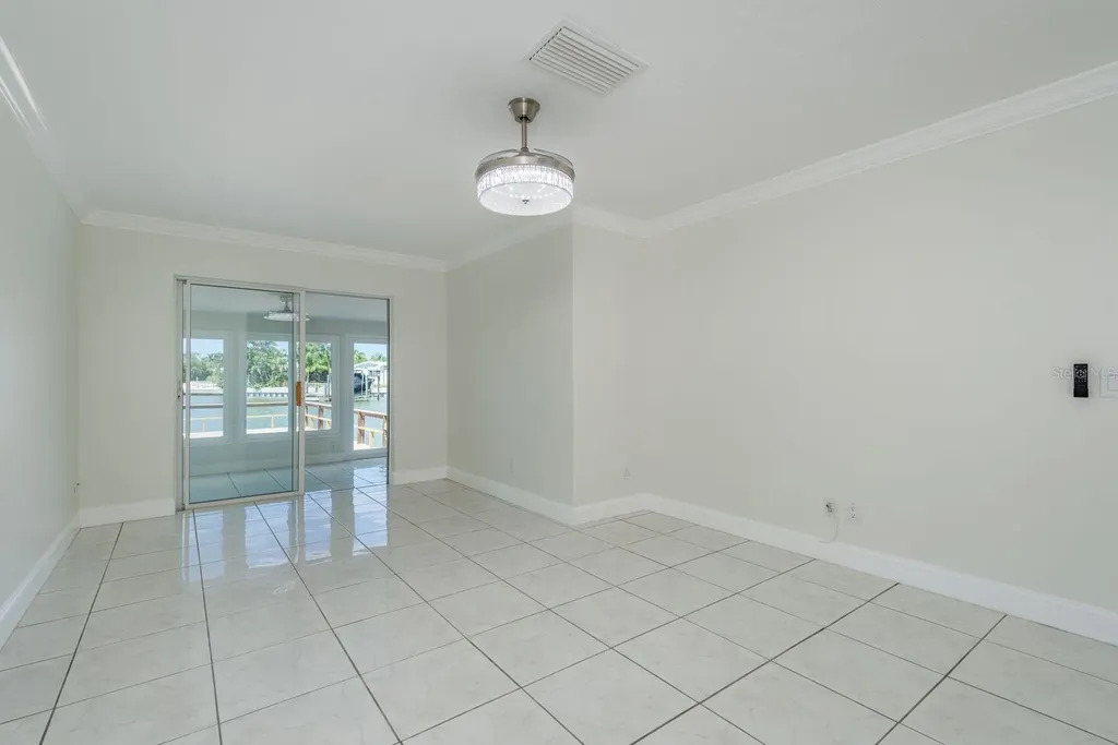 417 E Boca Ciega Point Boulevard N St Petersburg FL 33708