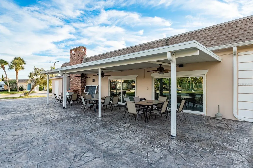 417 E Boca Ciega Point Boulevard N St Petersburg FL 33708
