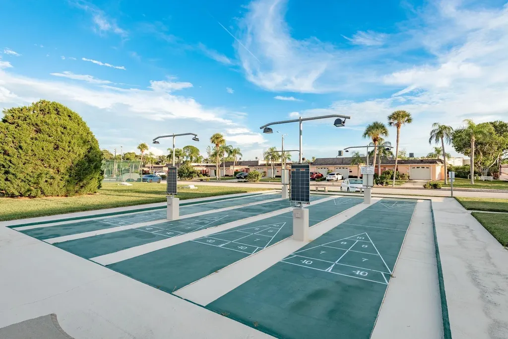 417 E Boca Ciega Point Boulevard N St Petersburg FL 33708