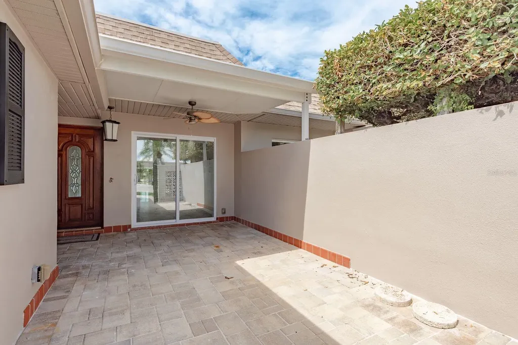 417 E Boca Ciega Point Boulevard N St Petersburg FL 33708