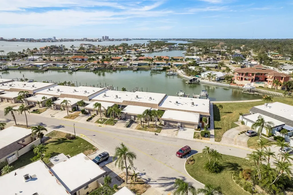 417 E Boca Ciega Point Boulevard N St Petersburg FL 33708