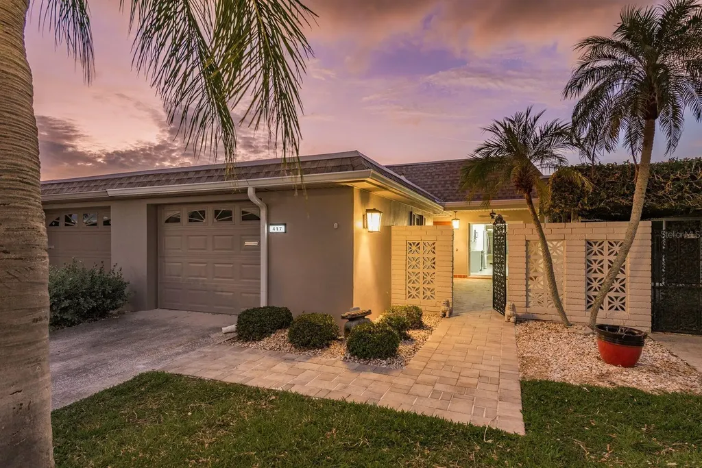 417 E Boca Ciega Point Boulevard N St Petersburg FL 33708