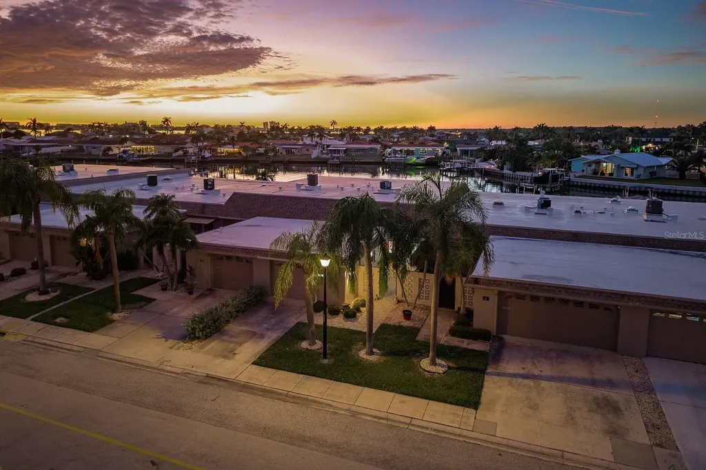 417 E Boca Ciega Point Boulevard N St Petersburg FL 33708