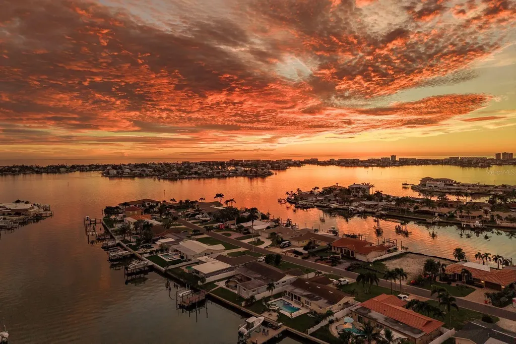 417 E Boca Ciega Point Boulevard N St Petersburg FL 33708