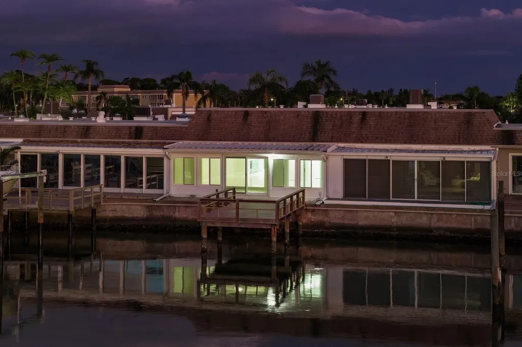 417 E Boca Ciega Point Boulevard N St Petersburg FL 33708