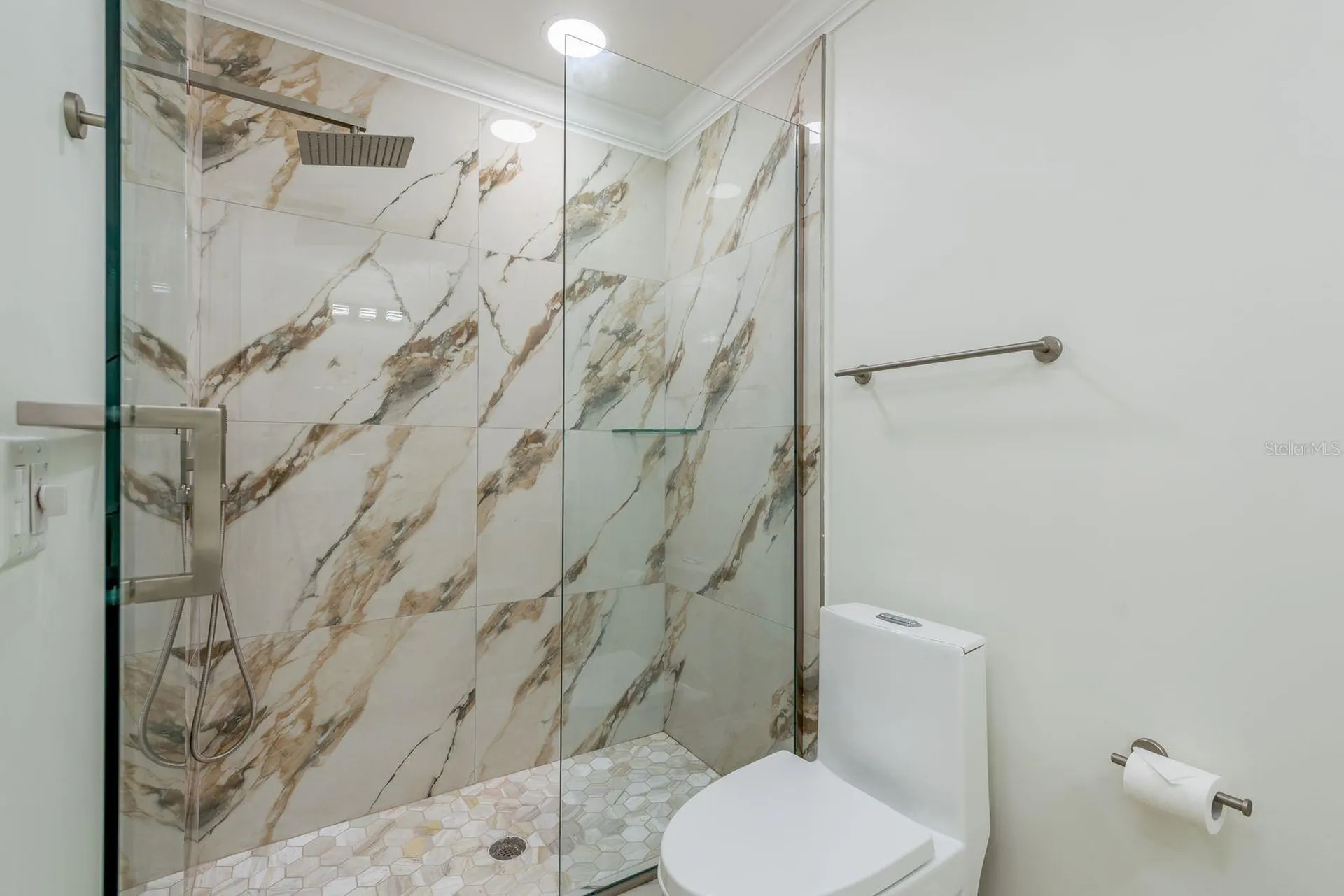 417 E Boca Ciega Point Boulevard N St Petersburg FL 33708