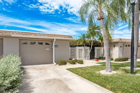 417 E Boca Ciega Point Boulevard N St Petersburg FL 33708