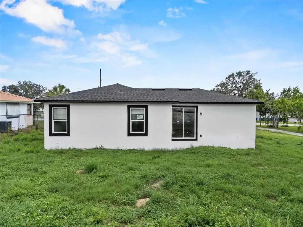 413 E Main Street Avon Park FL 33825
