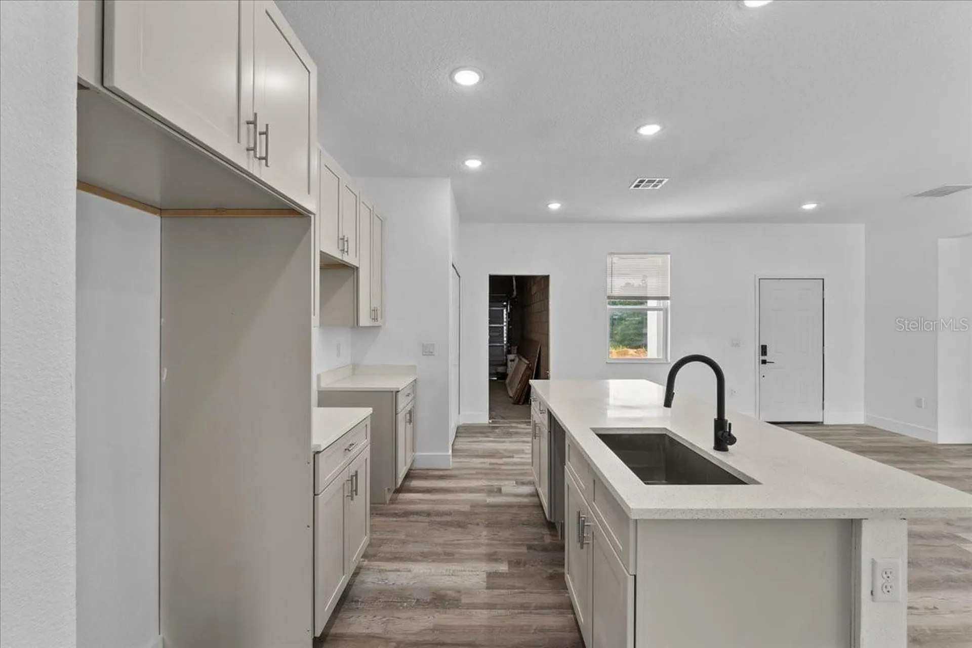413 E Main Street Avon Park FL 33825