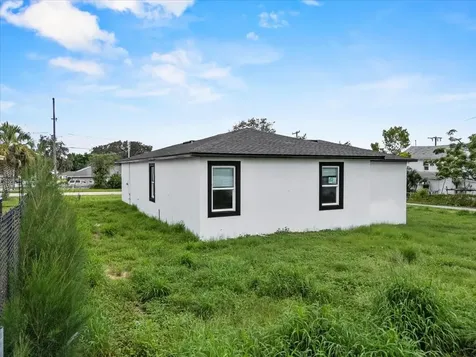 413 E Main Street Avon Park FL 33825