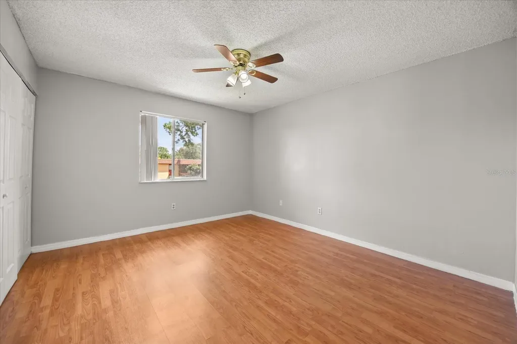2858 N Powers Drive Orlando FL 32818