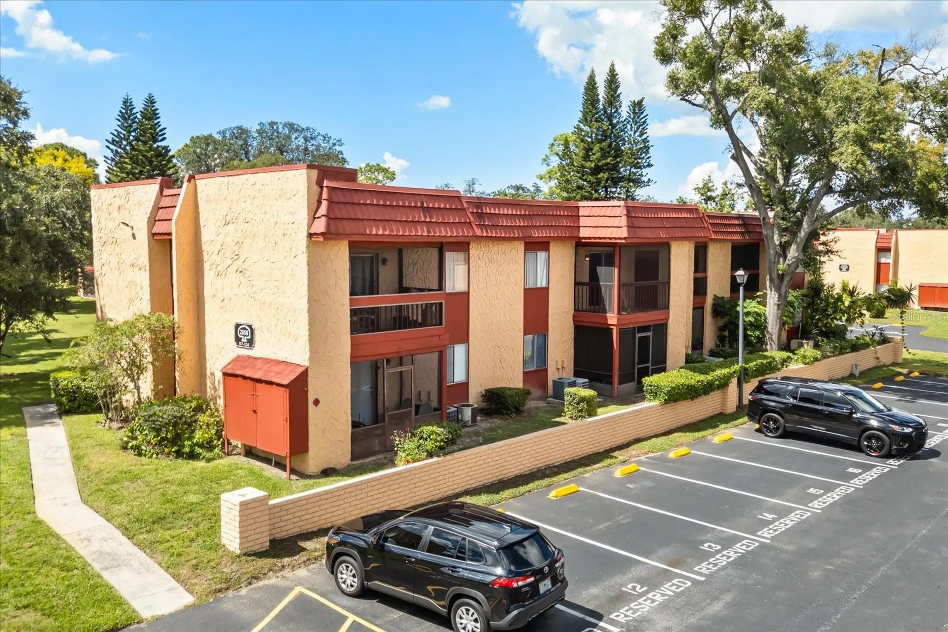 2858 N Powers Drive Orlando FL 32818