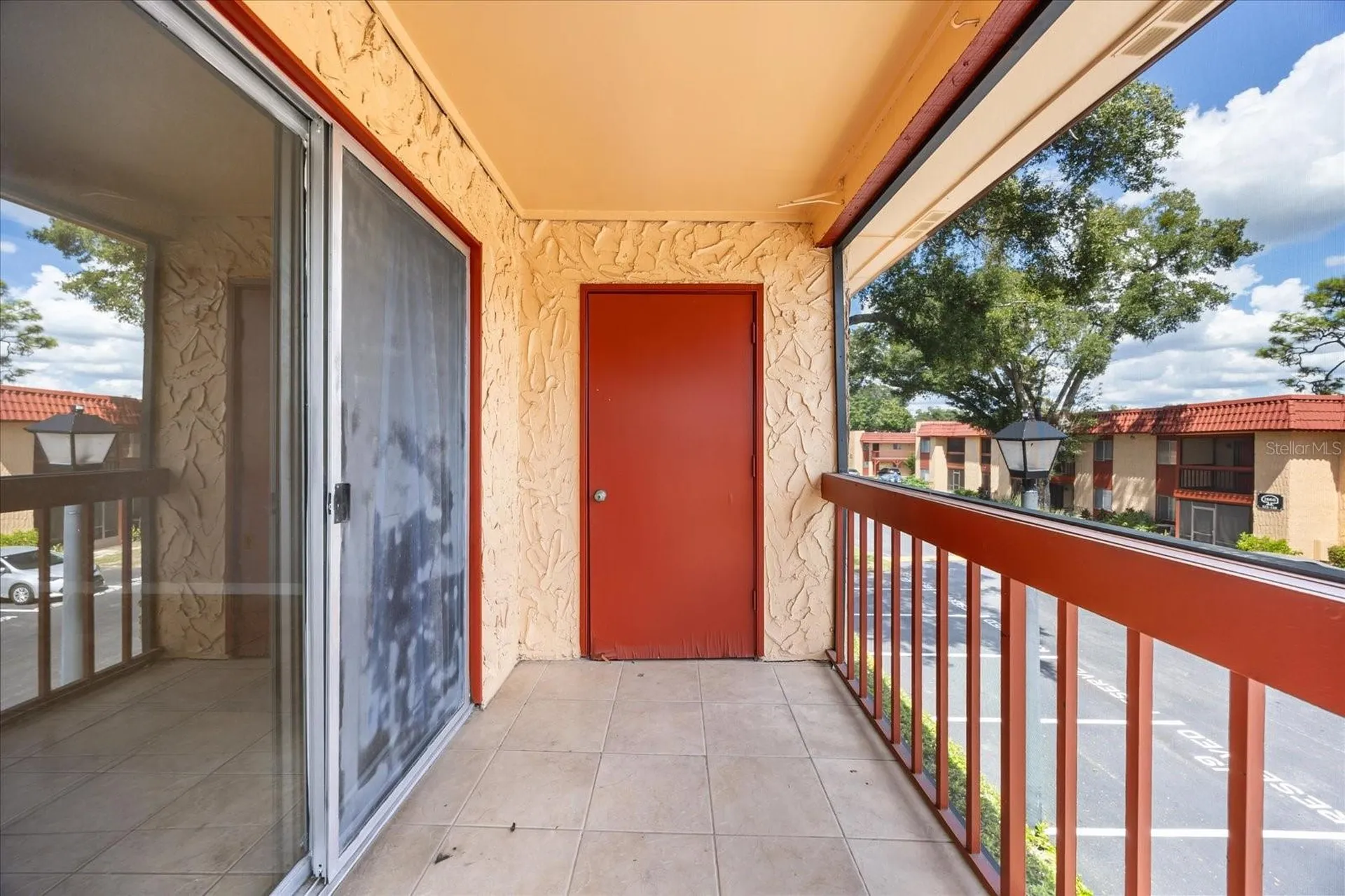 2858 N Powers Drive Orlando FL 32818