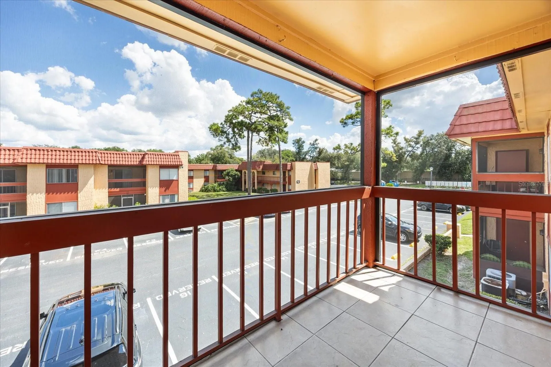 2858 N Powers Drive Orlando FL 32818