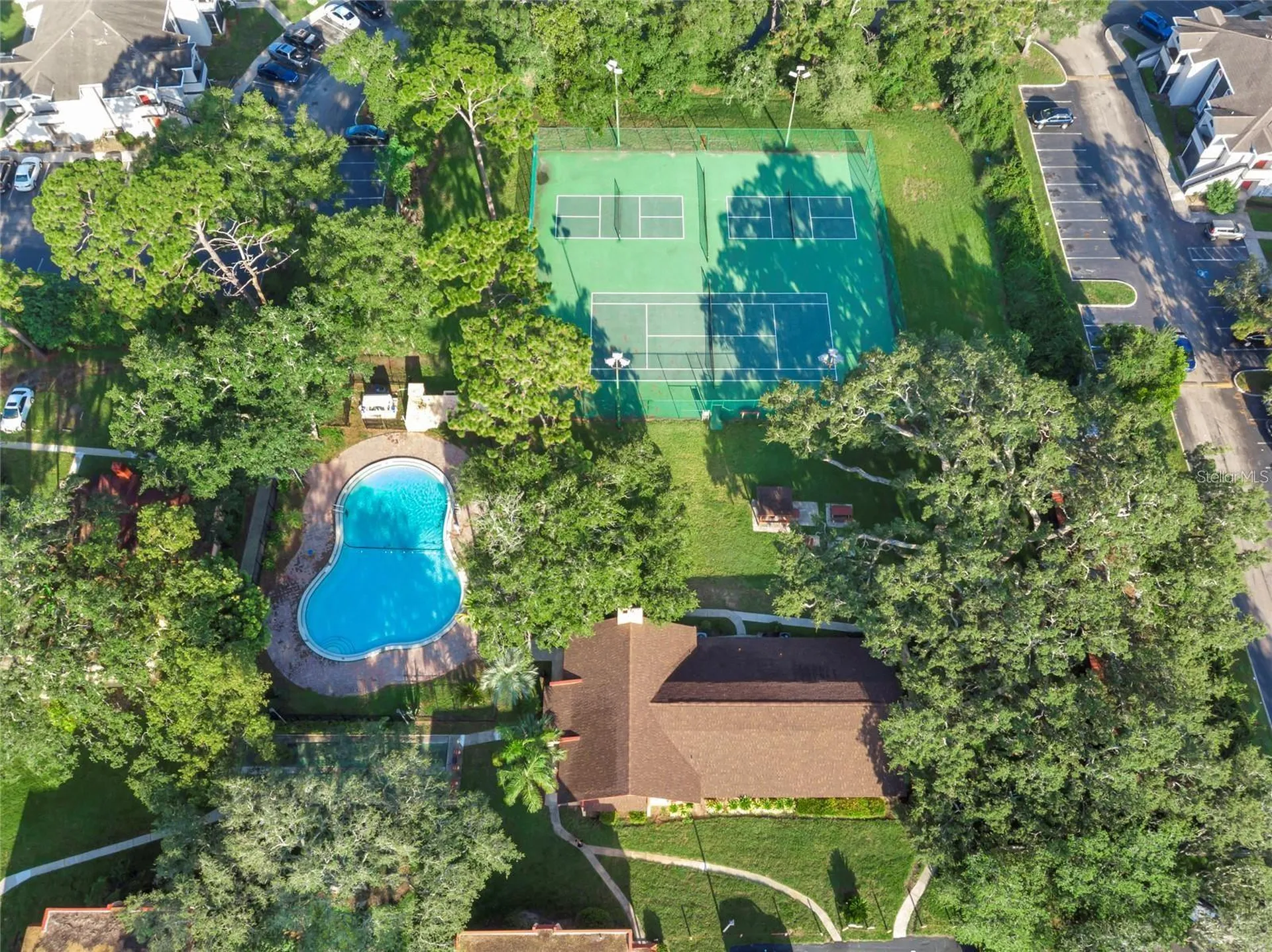 2858 N Powers Drive Orlando FL 32818