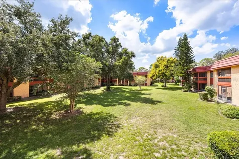 2858 N Powers Drive Orlando FL 32818