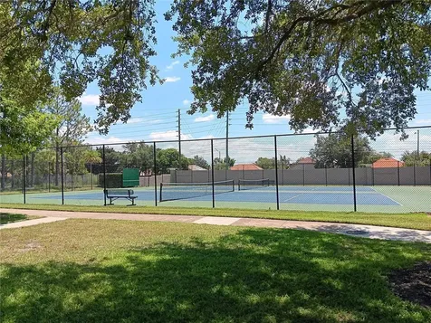 2858 N Powers Drive Orlando FL 32818