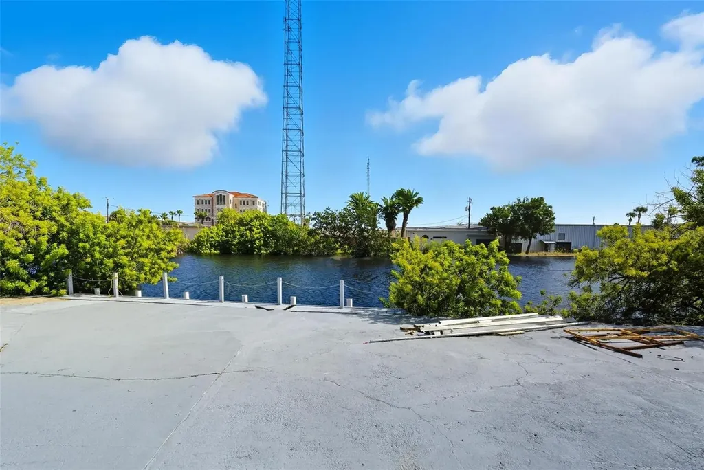 801 N Beach Street Daytona Beach FL 32114